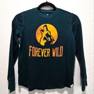 GAP Green Long Sleeve Shirt with Wolf Graphic | Kid M PTP 15"